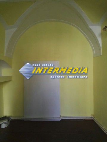 spatiu-comercial-de-inchiriat-centru-150euro-4